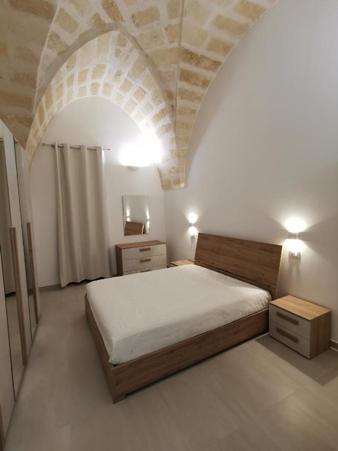 A Casa Di Tina Apartment Crispiano ภายนอก รูปภาพ